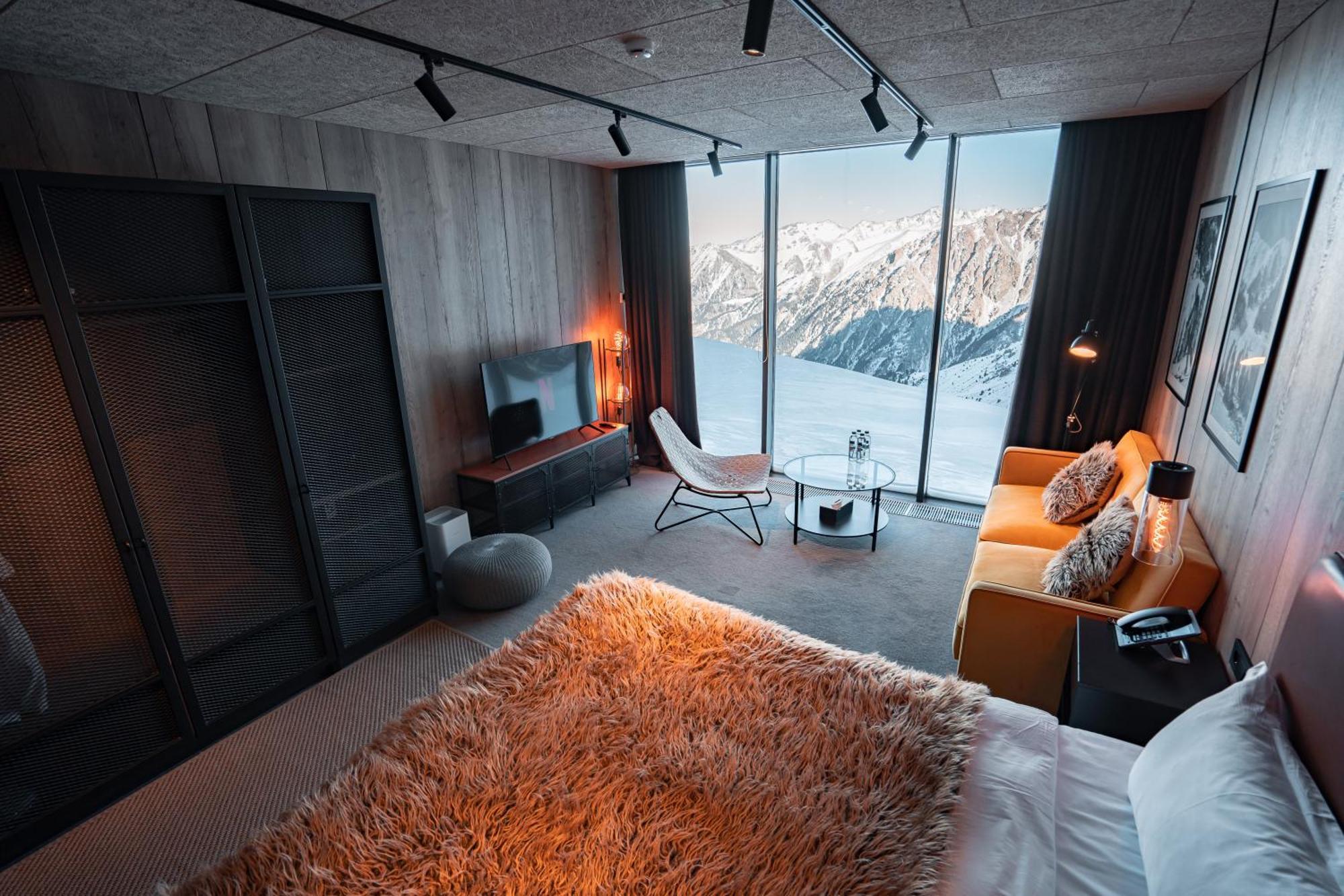 Tenir Eco Hotel, Shymbulak Mountain Resort Almaty Ngoại thất bức ảnh